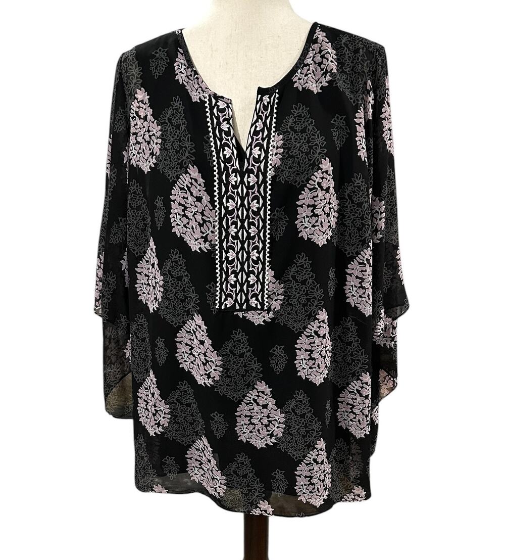 Belle by Kim Gravel Black, Pink, White Floral Print Sheer Overlay Size 1X EUC